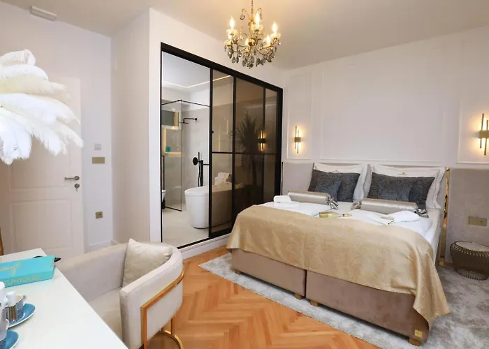 Гостьовий будинок Garden Luxury