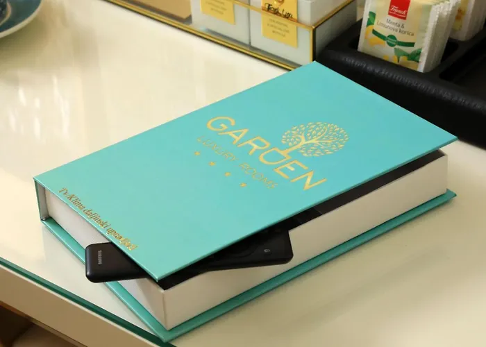 Гостьовий будинок Garden Luxury