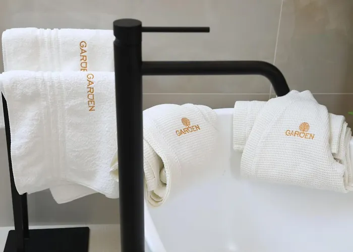 Гостьовий будинок Garden Luxury Спліт