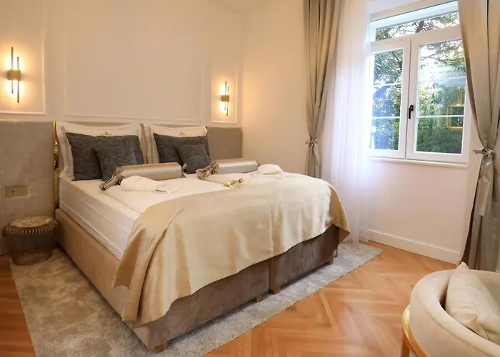 Garden Luxury Pensionat 4*